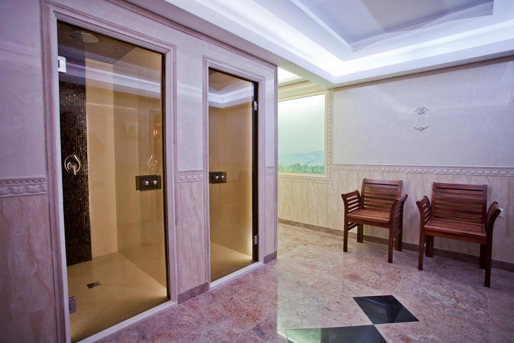 Hotel Incognito Pomorie Buitenkant foto