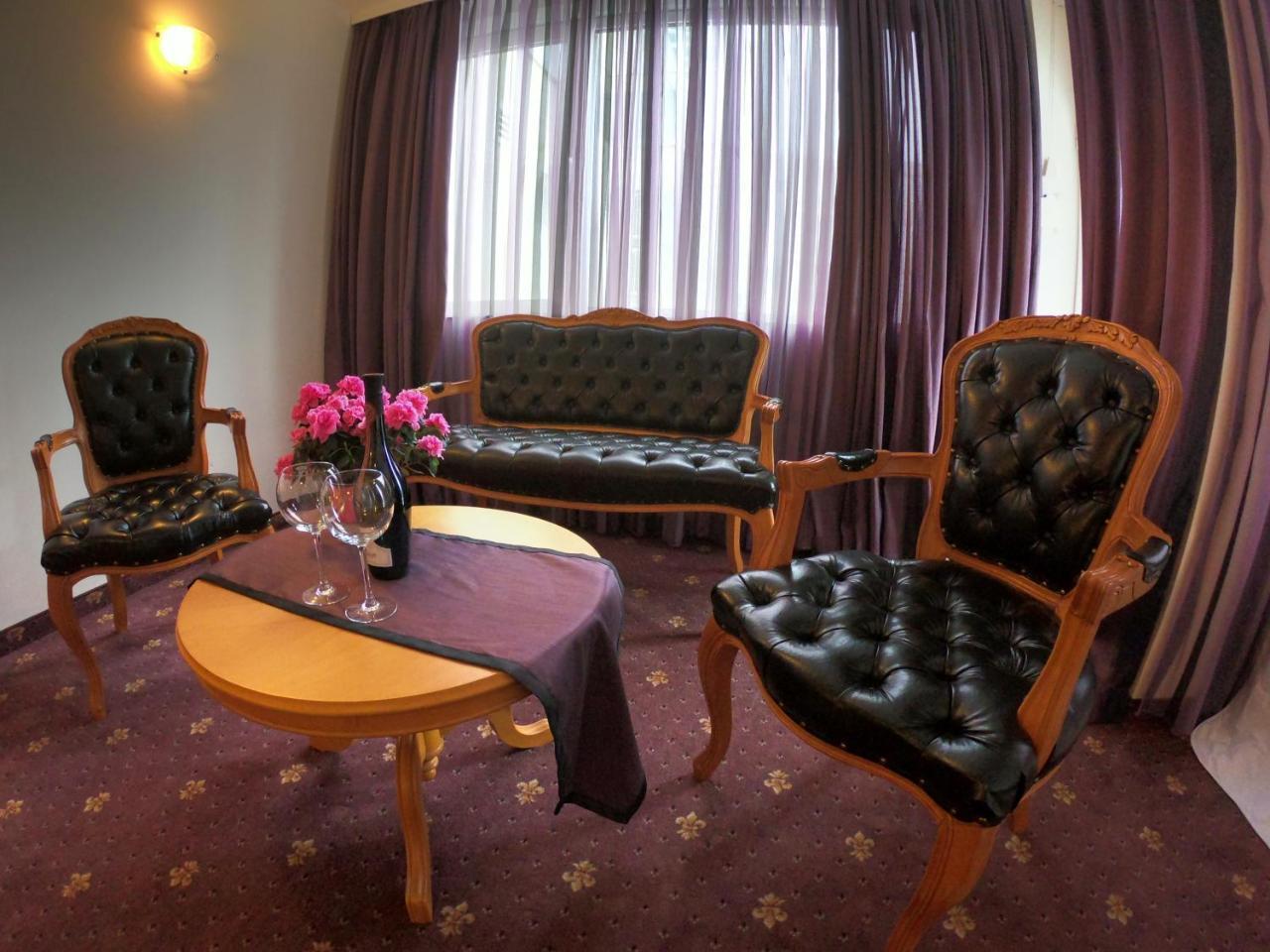 Hotel Incognito Pomorie Buitenkant foto