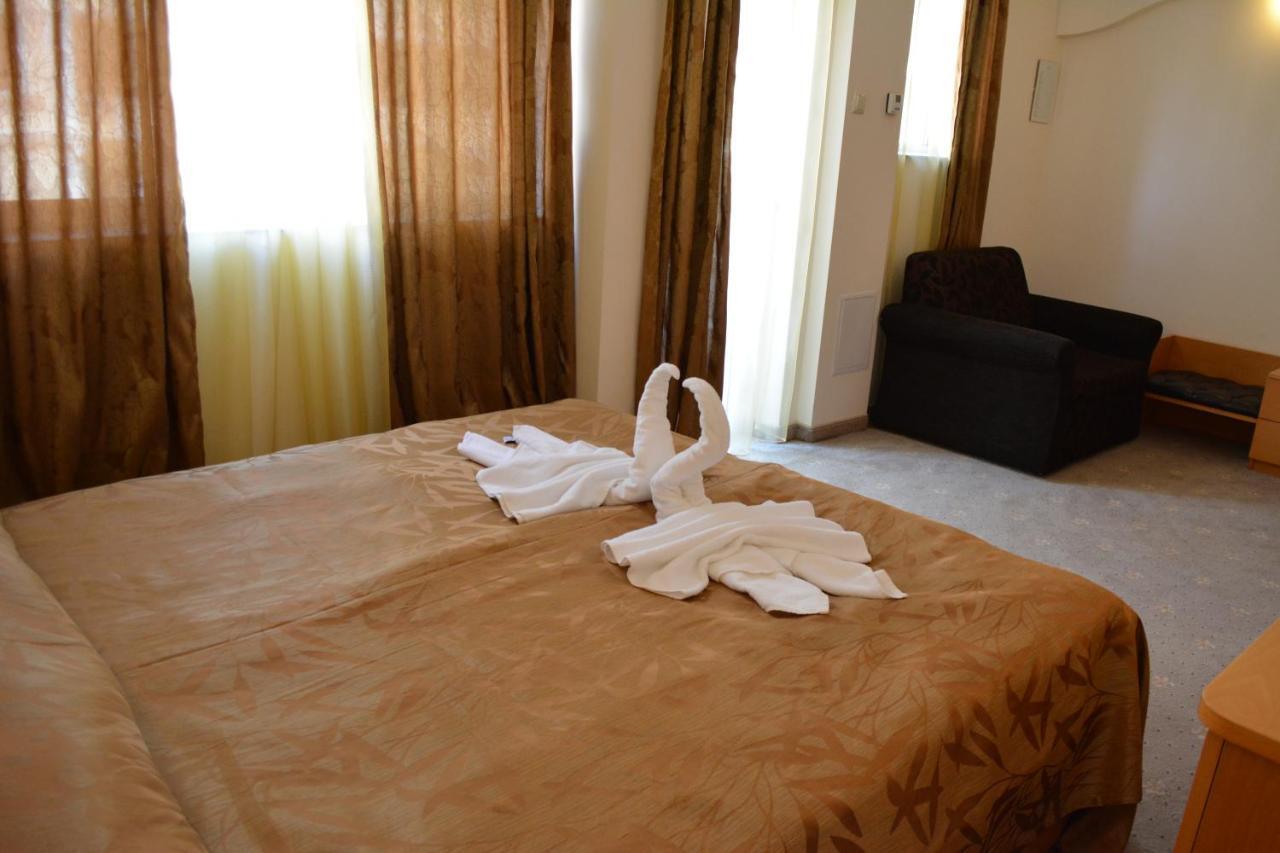 Hotel Incognito Pomorie Buitenkant foto