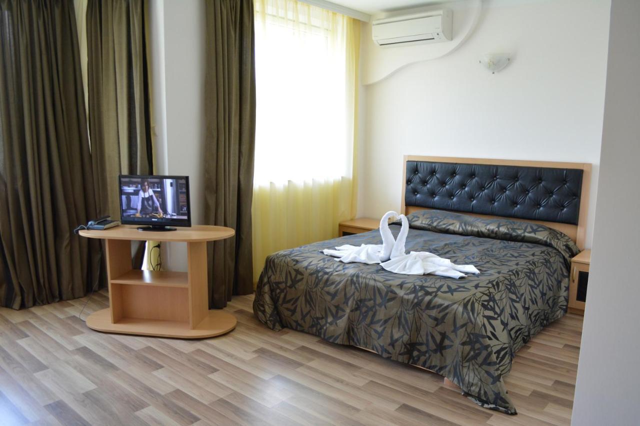 Hotel Incognito Pomorie Buitenkant foto