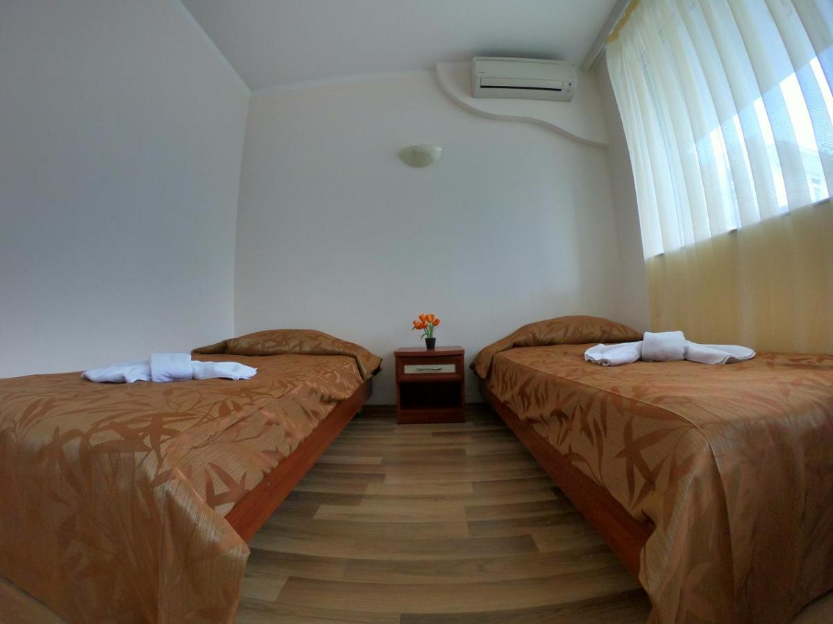 Hotel Incognito Pomorie Buitenkant foto