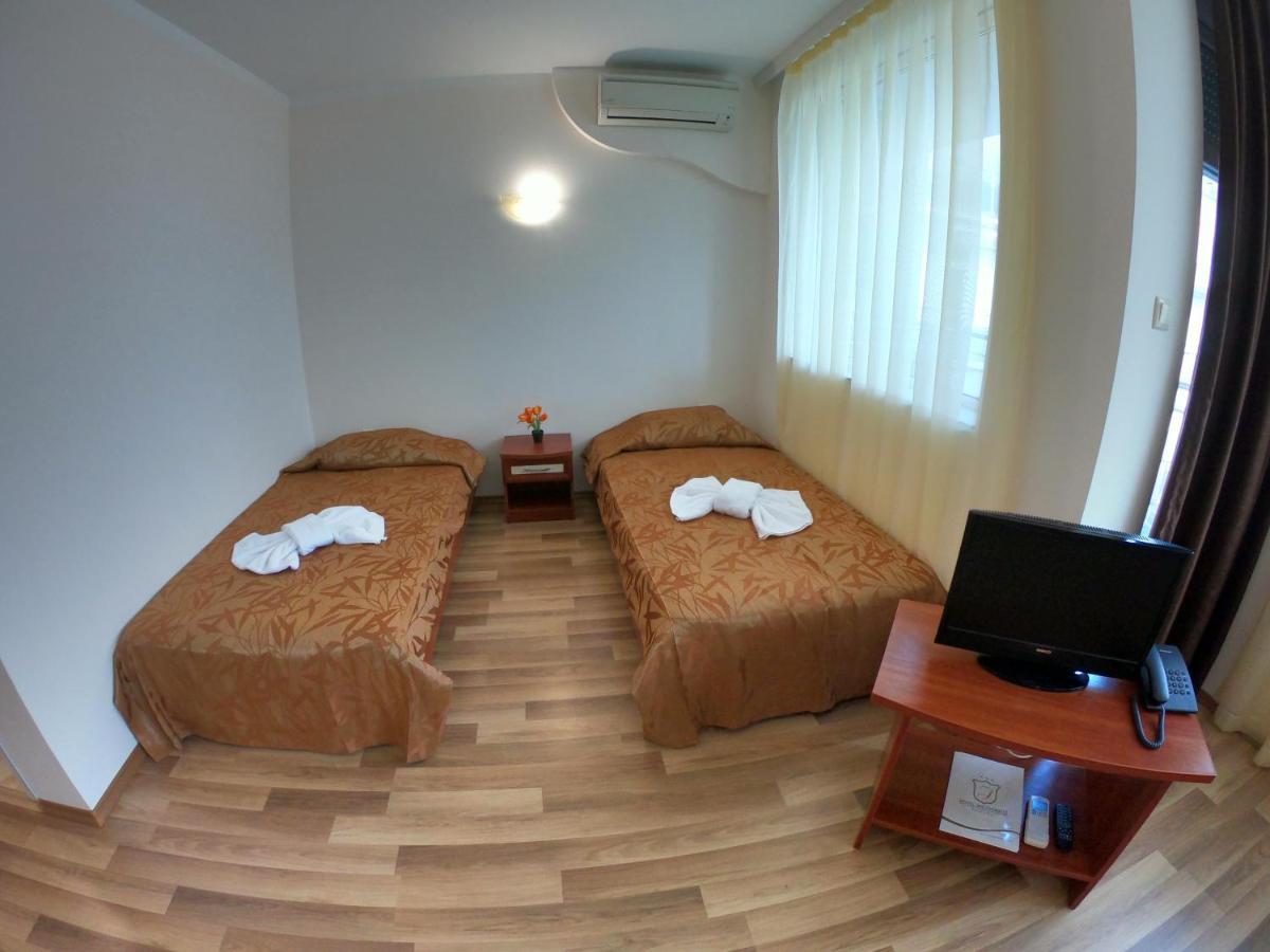 Hotel Incognito Pomorie Buitenkant foto